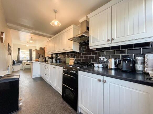 KITCHEN/DINER