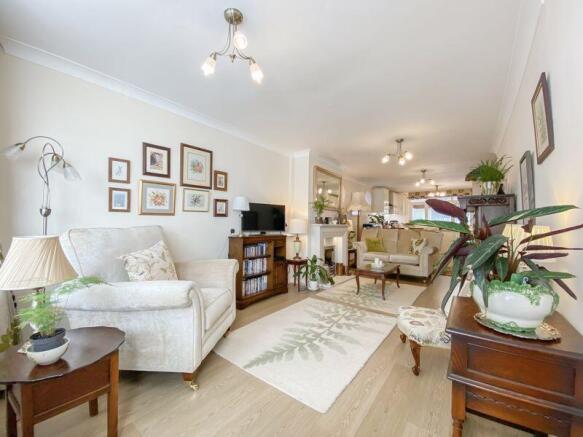 LIVING ROOM/DINER/KITCHEN