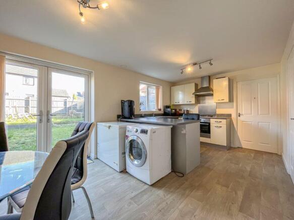 KITCHEN/DINER