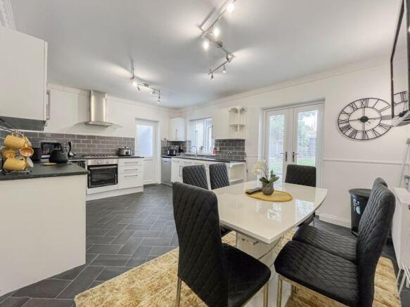 KITCHEN/DINER
