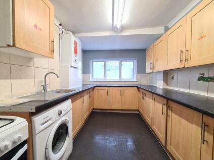 Fanshawe Avenue, Barking IG11