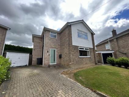 Kingshead Drive, Mirfield, WF14 9SN