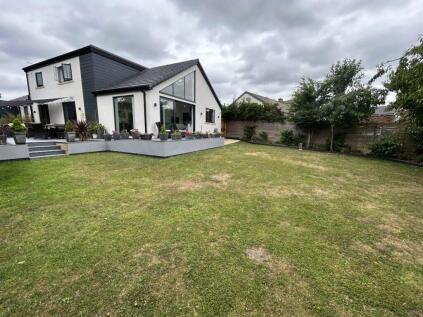 Overhall Close, Mirfield, WF14 9LL