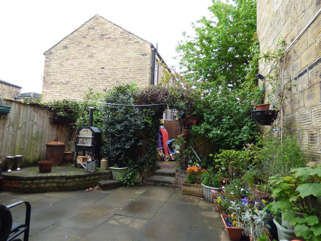 Huddersfield Road, Ravensthorpe, WF13 3HU