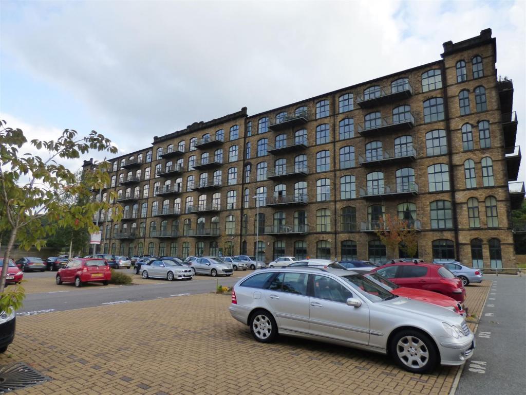 Titanic Mill, Huddersfield, HD7 5UN