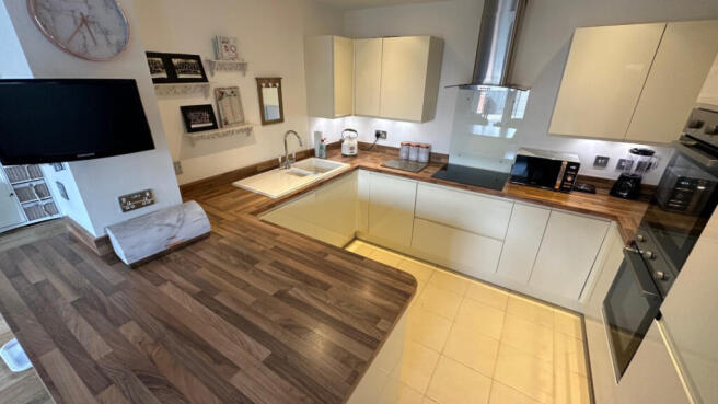 Available as a 80% share