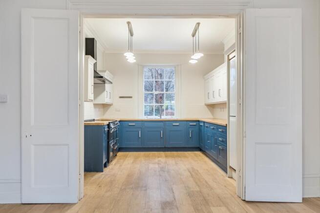 1399692-32-696656...