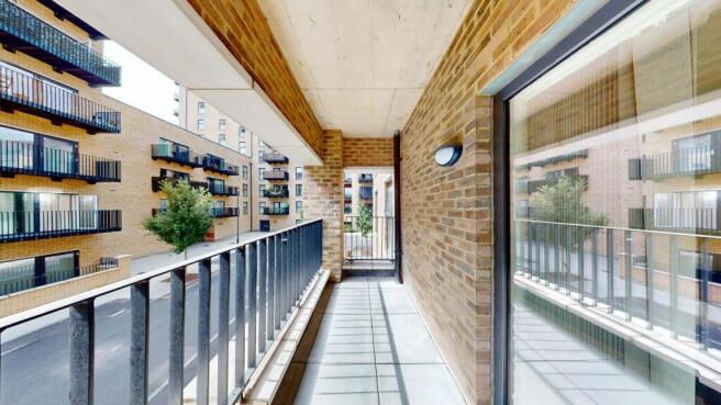 74383_000859443_I...