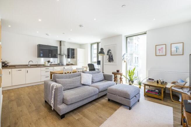 Flat-Pilot-Walk-0...