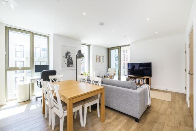 Flat-Pilot-Walk-0...