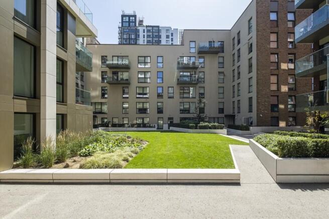 Flat-Pilot-Walk-0...