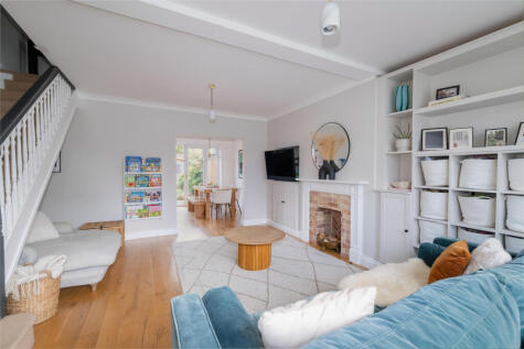 Courtlands Avenue, London, SE12