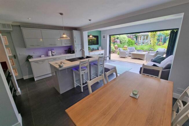 Breakfast kitchen.jpg