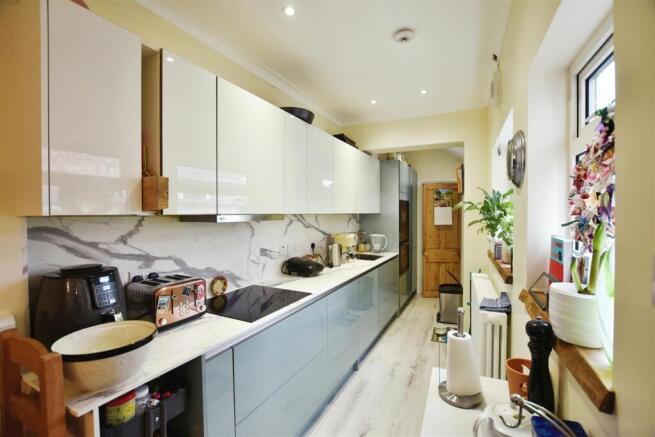 Kitchen.JPG