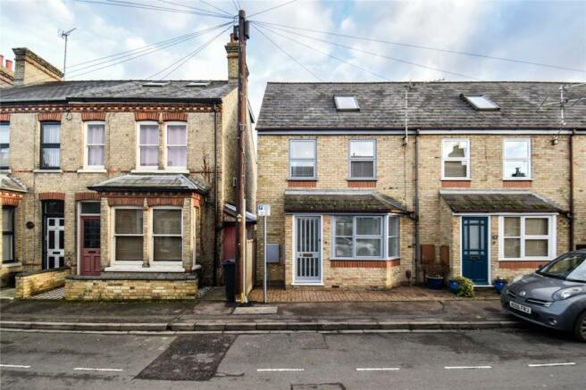 3 bedroom end of terrace house to rent Cambridge