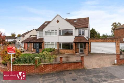 Varney Close, Cheshunt, EN7
