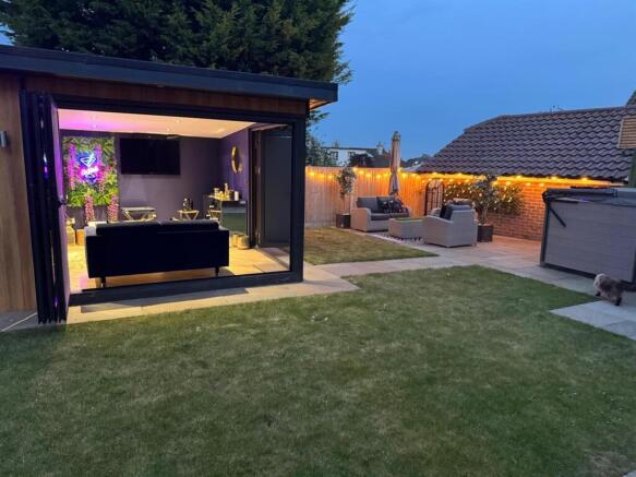 Garden Room @ Night.JPG