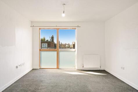 Thomas Cromwell Court, King Henry’s Walk London N1 4NP