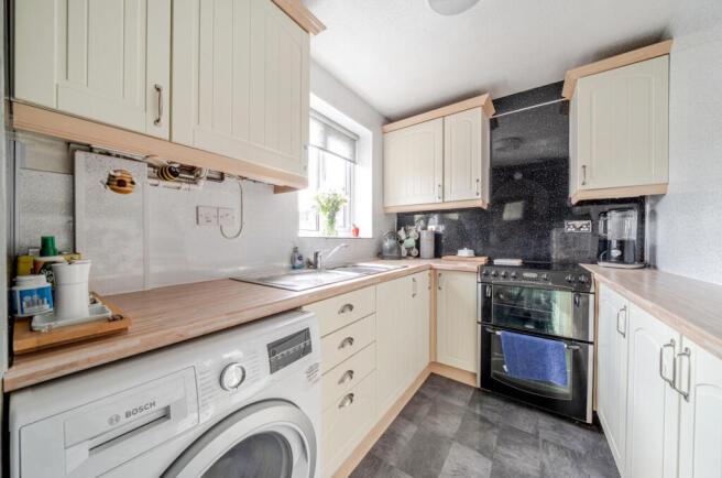 1334166-15-6899d9...