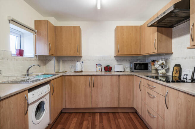 1329311-10-688904...