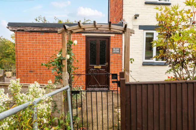 1370825-2-68f7909...