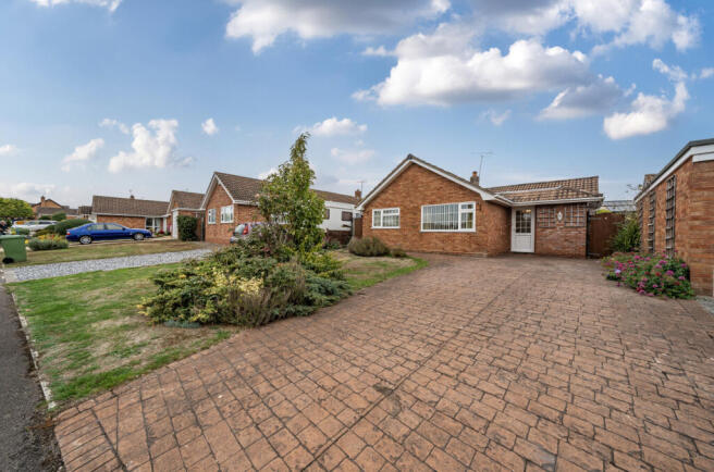 1357244-22-68deb2...