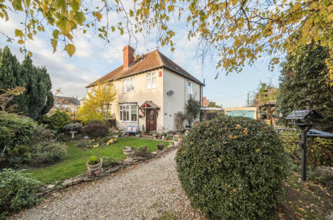 Pecked Lane, Bishops Cleeve, Cheltenham