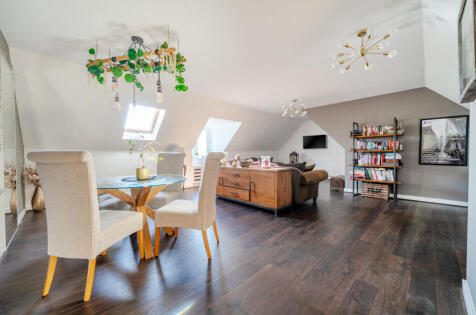 St. Barbaras Close, Ashchurch, Tewkesbury