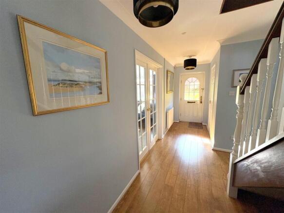 Hallway f.jpg