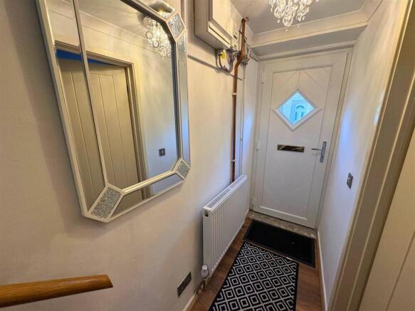 Hallway c (edit).jpg