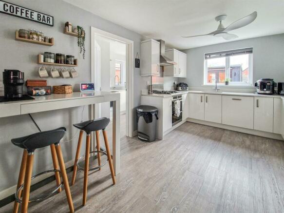 Kitchen/Dining Room