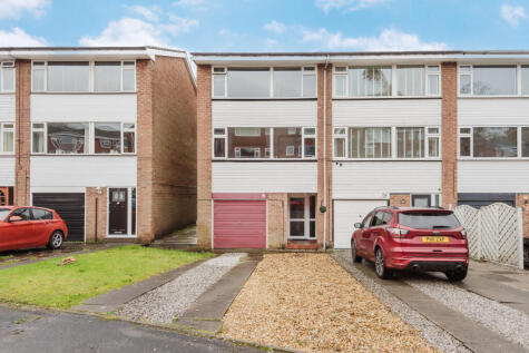 Beech Farm Drive, Macclesfield, SK10