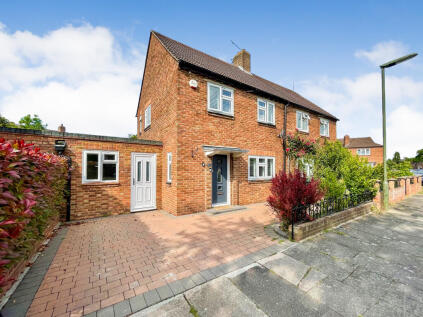 Belgrave Crescent, Sunbury-On-Thames, TW16