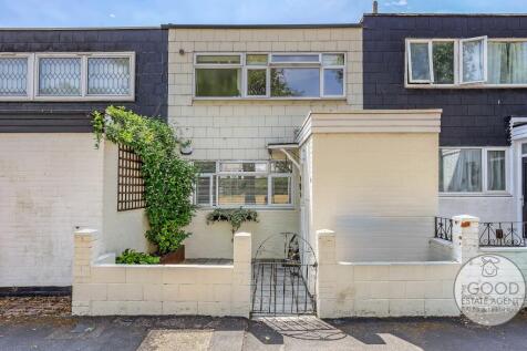 Longcroft Rise, Loughton, IG10