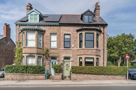 305 Buxton Road, Macclesfield, SK11