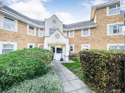 International Way, Sunbury on Thames, TW16