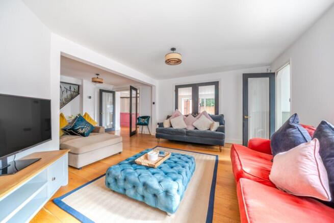 1363845-9-68e6775...