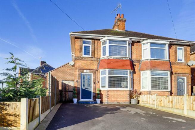 3 bedroom semi-detached house for sale in Ravenswood Road, Arnold