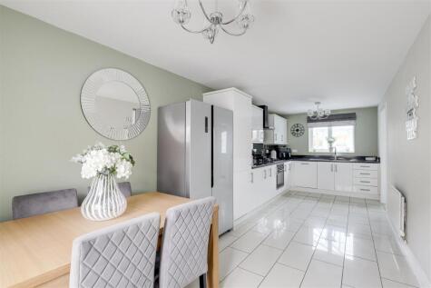 Pegswood Drive, Arnold, Nottinghamshire, NG5 8TX