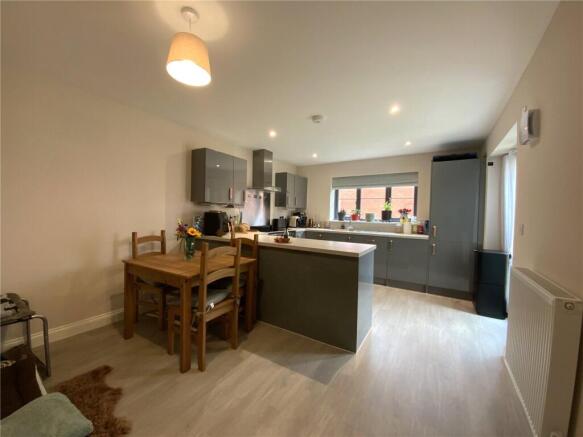 Kitchen/Dining