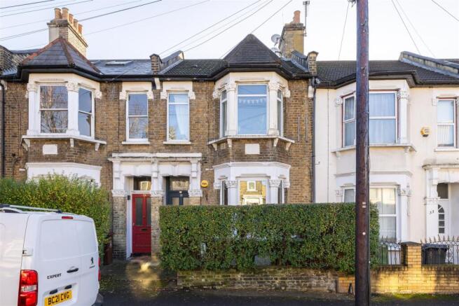 Third Avenue E17