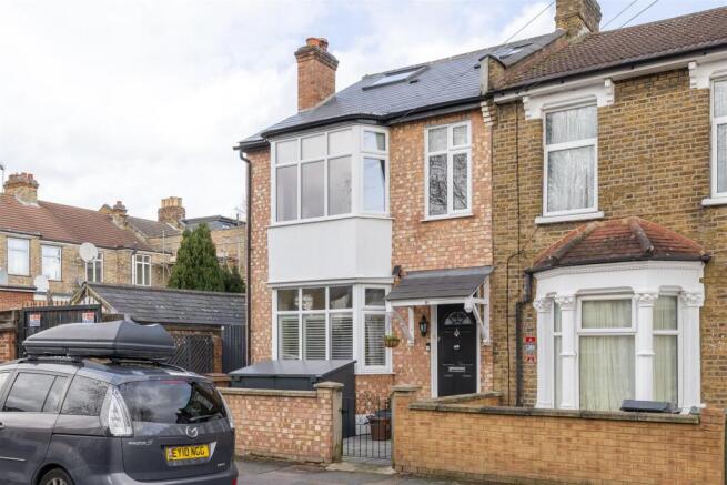 Campbell Road E17
