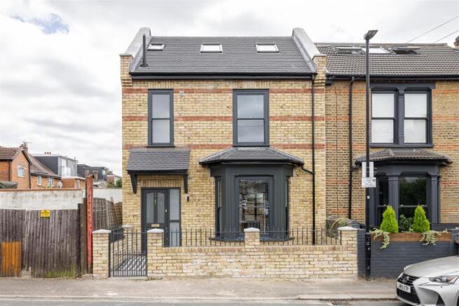 Clarendon Road, E17
