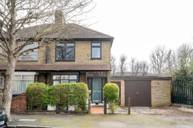 Longfellow Road E17