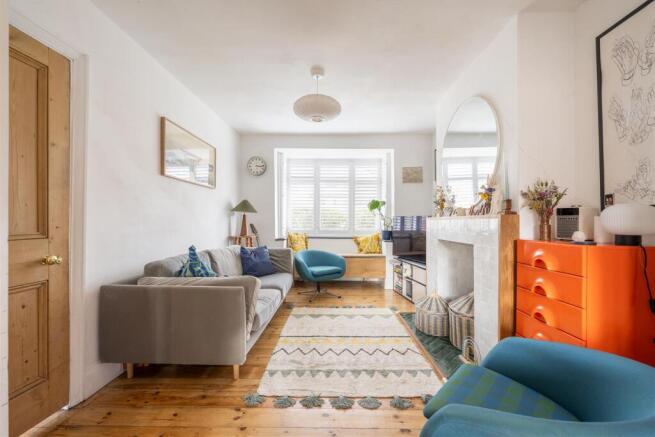 Longfellow Road E17