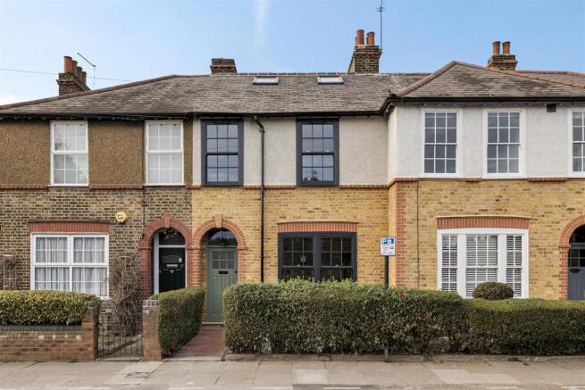 Pennant Terrace E17