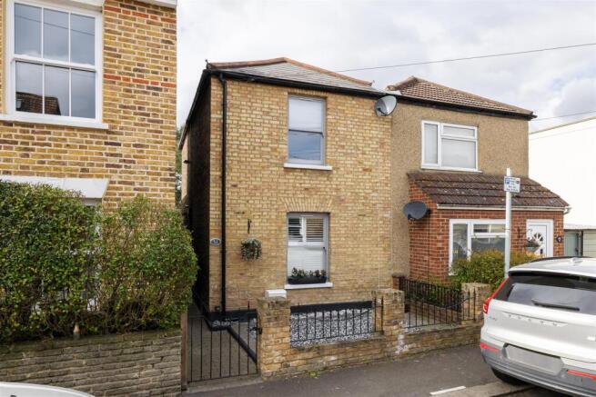 Byron Road E17