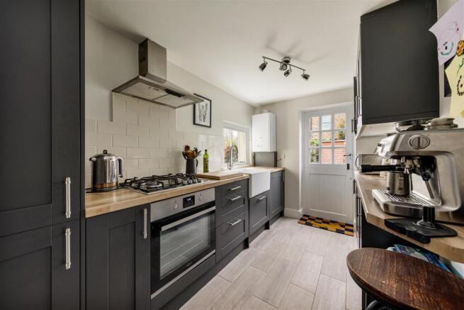 116 Forest Rise, E17
