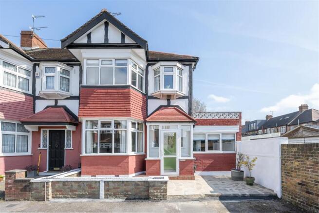Dean Gardens, E17