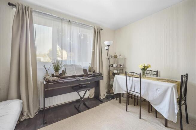 Green Pond Close E17